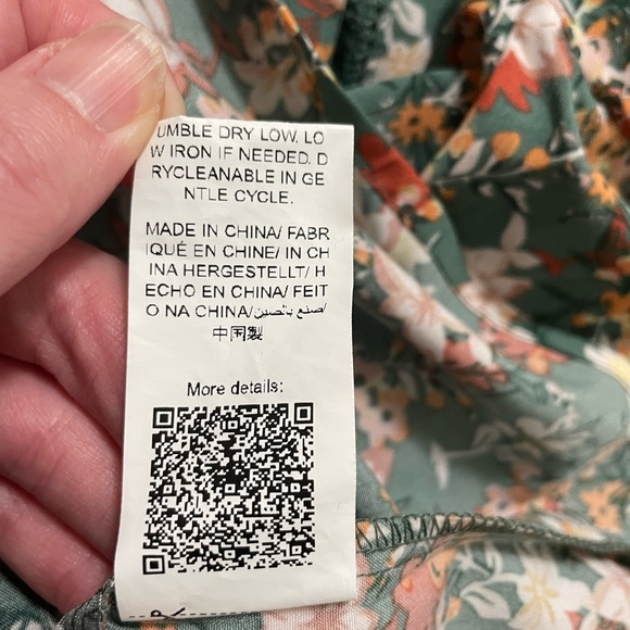 Shein V-Neck Floral Blouse, Size 6 - Picture 8 of 9